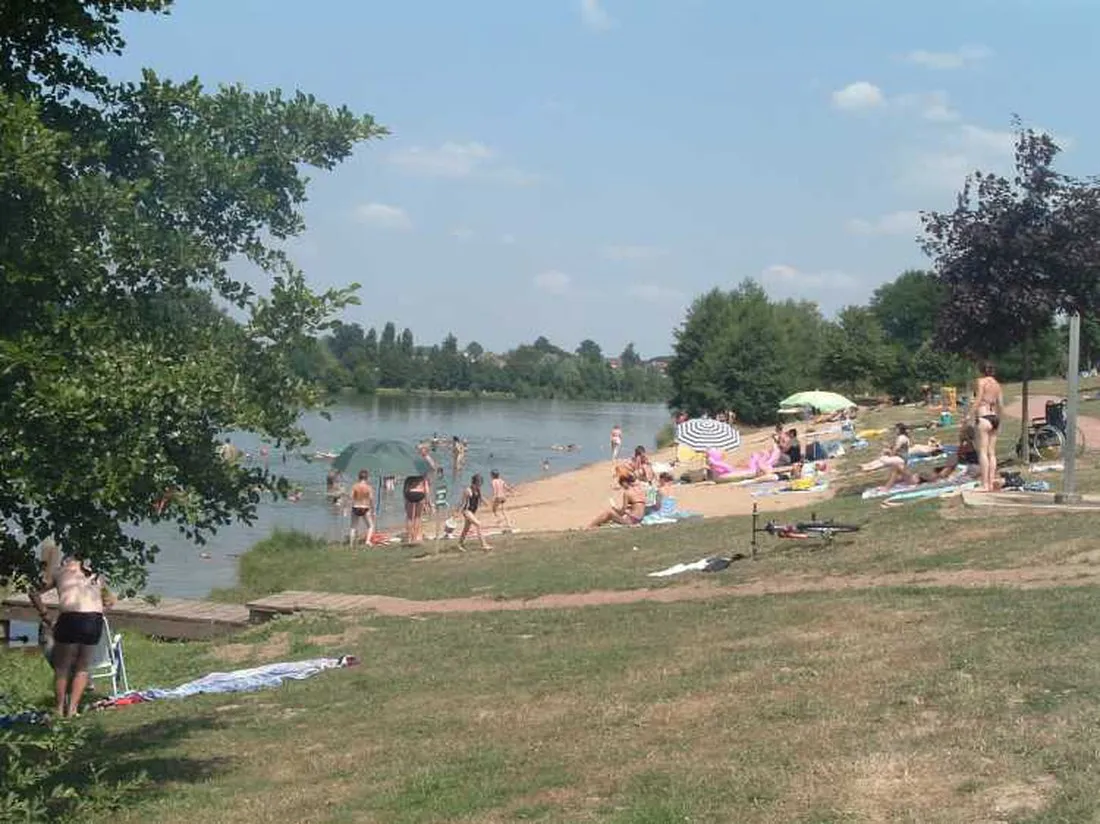 le-lac-palinges-saone-et-loire-dn9qh