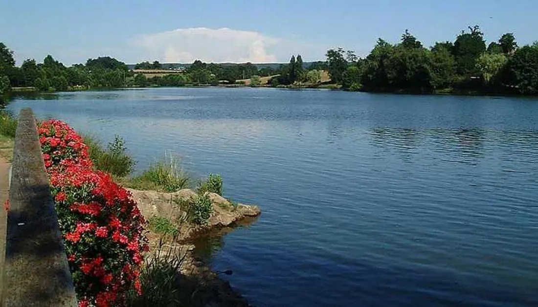 le-lac-palinges-saone-et-loire-ehrrq