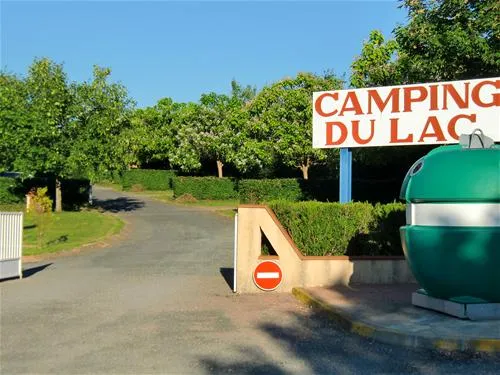 le-lac-palinges-saone-et-loire-f4dlj