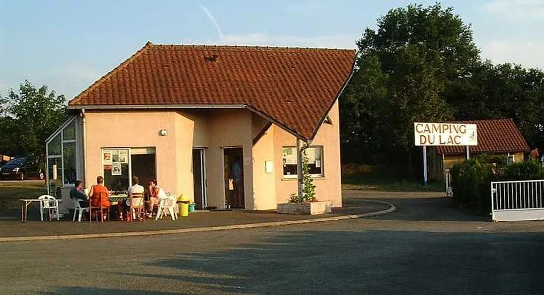 le-lac-palinges-saone-et-loire-vj4ns
