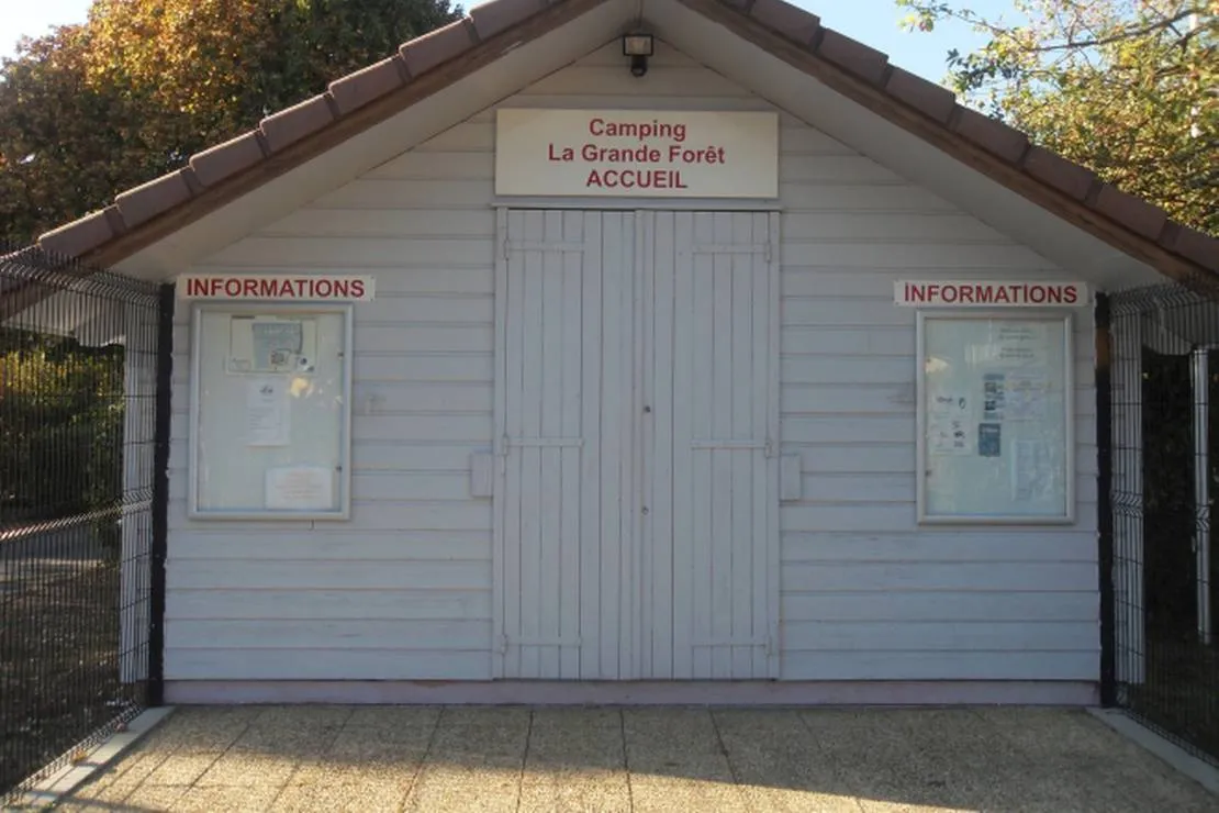 camping-municipal-de-la-grande-foret-st-etienne-de-crossey-0xkw1