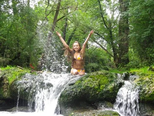 les-cascades-st-cybranet-dordogne-o0psr