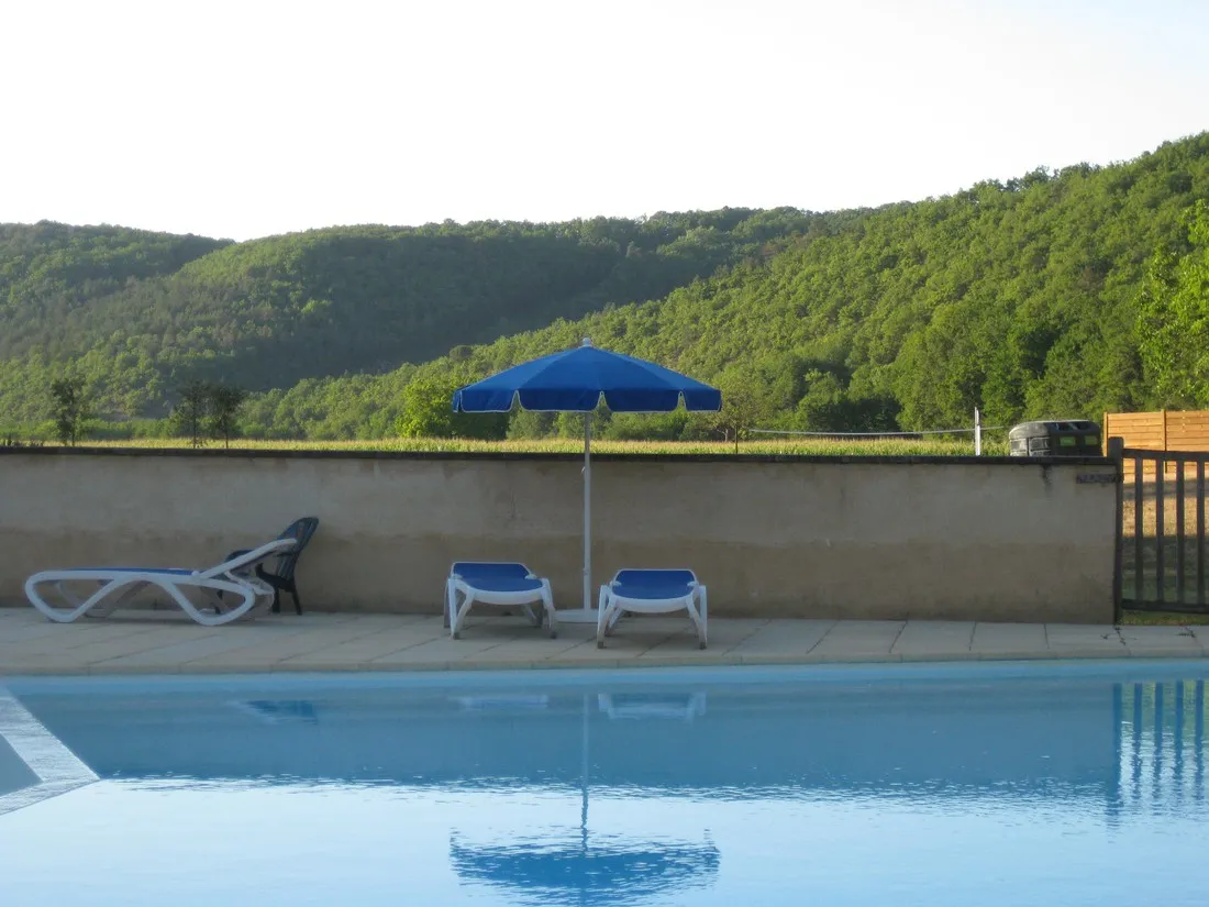 les-cascades-st-cybranet-dordogne-v0ywd