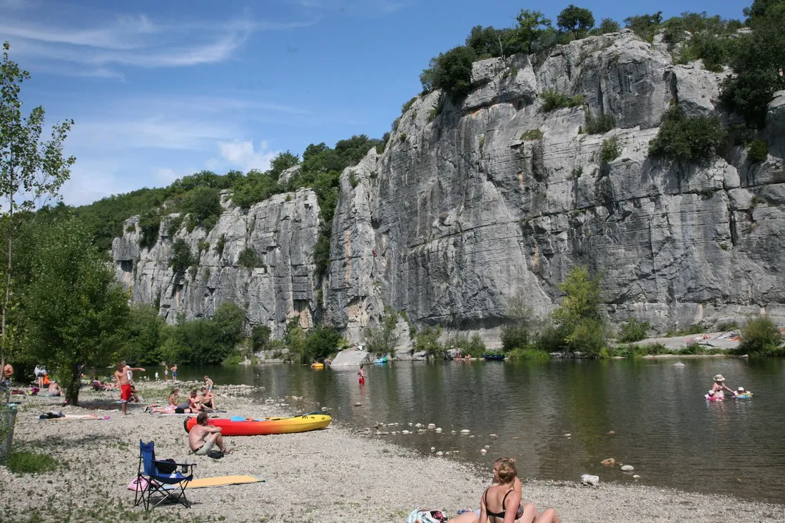 le-pousadou-casteljau-ardeche-fg6wv
