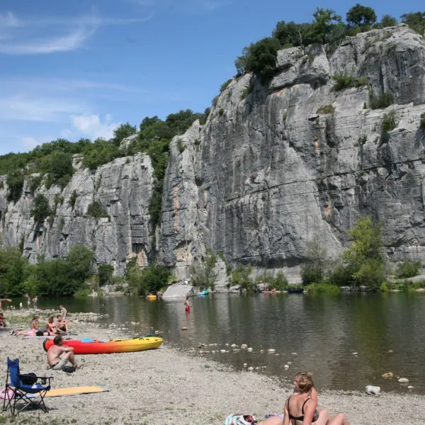 le-pousadou-casteljau-ardeche-fg6wv