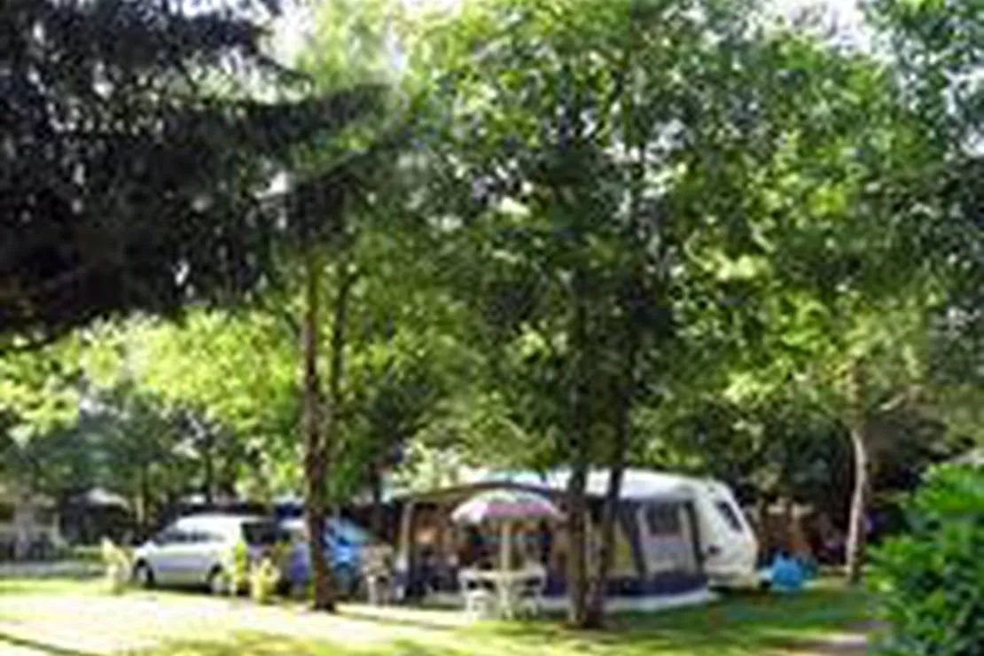 camping-les-cyclamens-le-chatelard-1tnbf