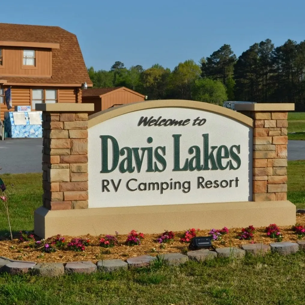 davis-lakes-campground-suffolk-pmbwz