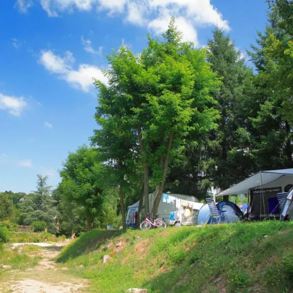 camping-les-ranchisses-largentiere-c04y3