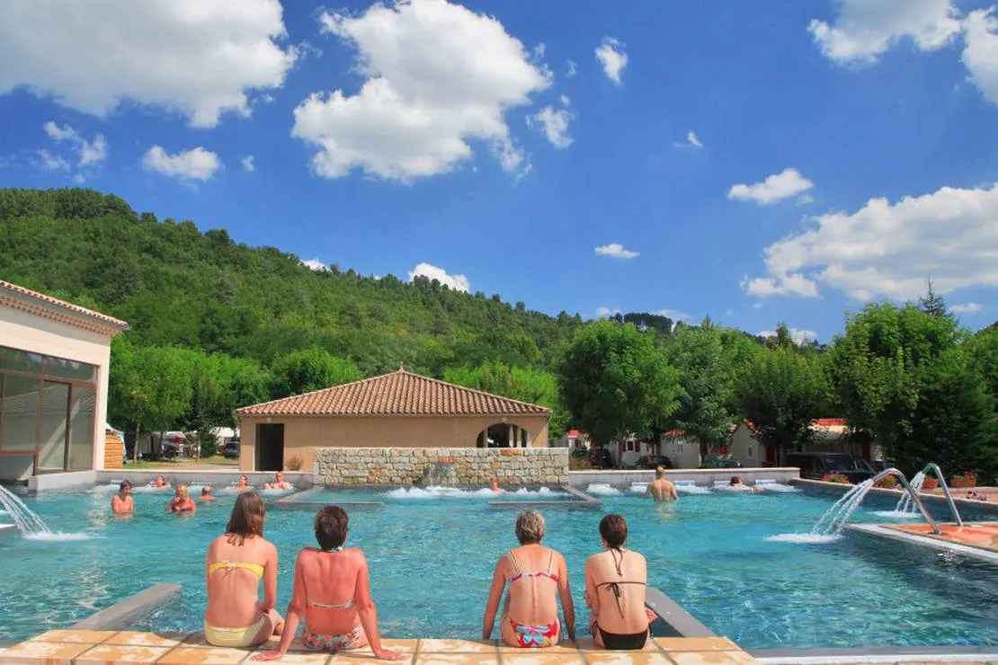 camping-les-ranchisses-largentiere-xknwc
