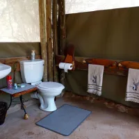 coombs-view-tented-camp-grahamstown-frontier-country-s3gxl