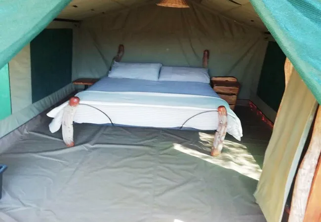 coombs-view-tented-camp-grahamstown-frontier-country-xsuwj