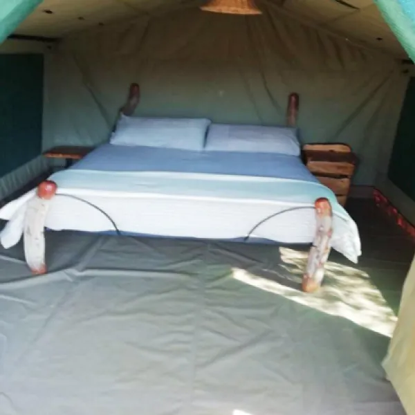 coombs-view-tented-camp-grahamstown-frontier-country-xsuwj