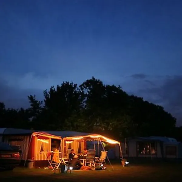 Camping en Kampeerboerderij 't Boerenerf