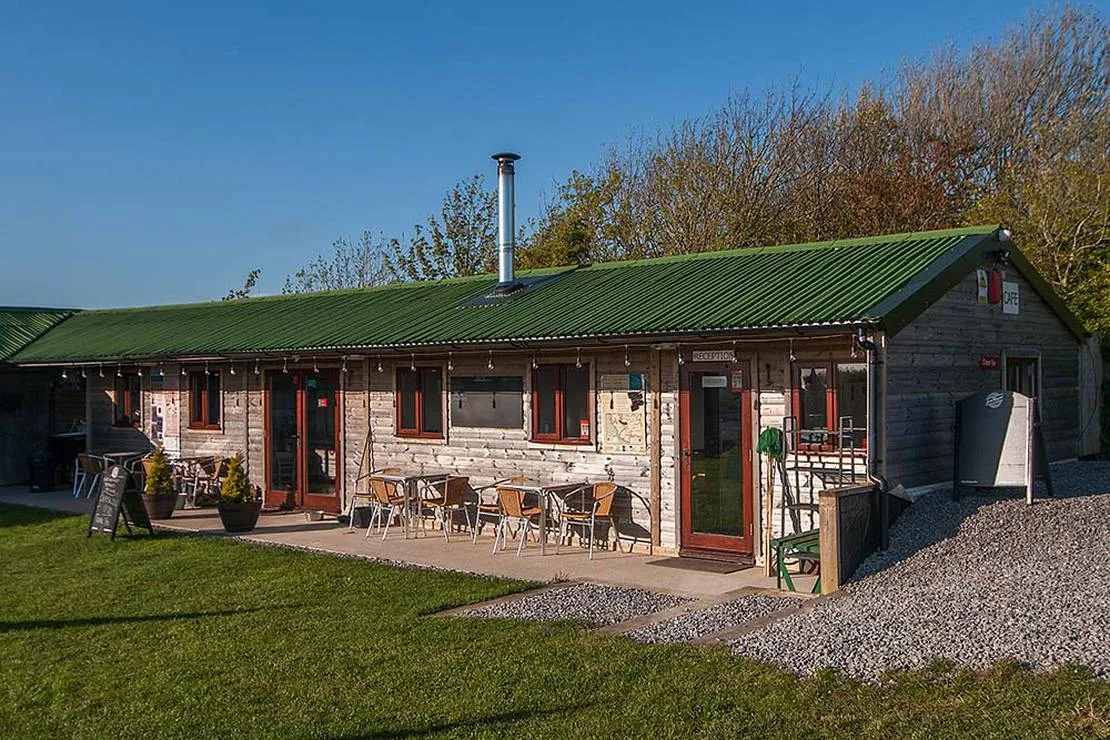 heritage-coast-campsite-monknash-9nyan