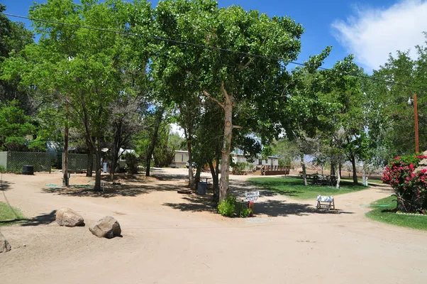 keoughs-hot-springs-bishop-gzg0c