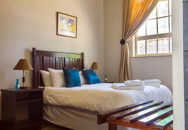 ou-skool-guesthouse-keimoes-green-kalahari-mg0od