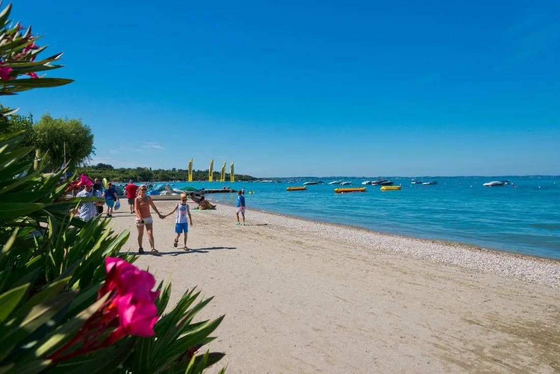 du-parc-lazise-2h8ns