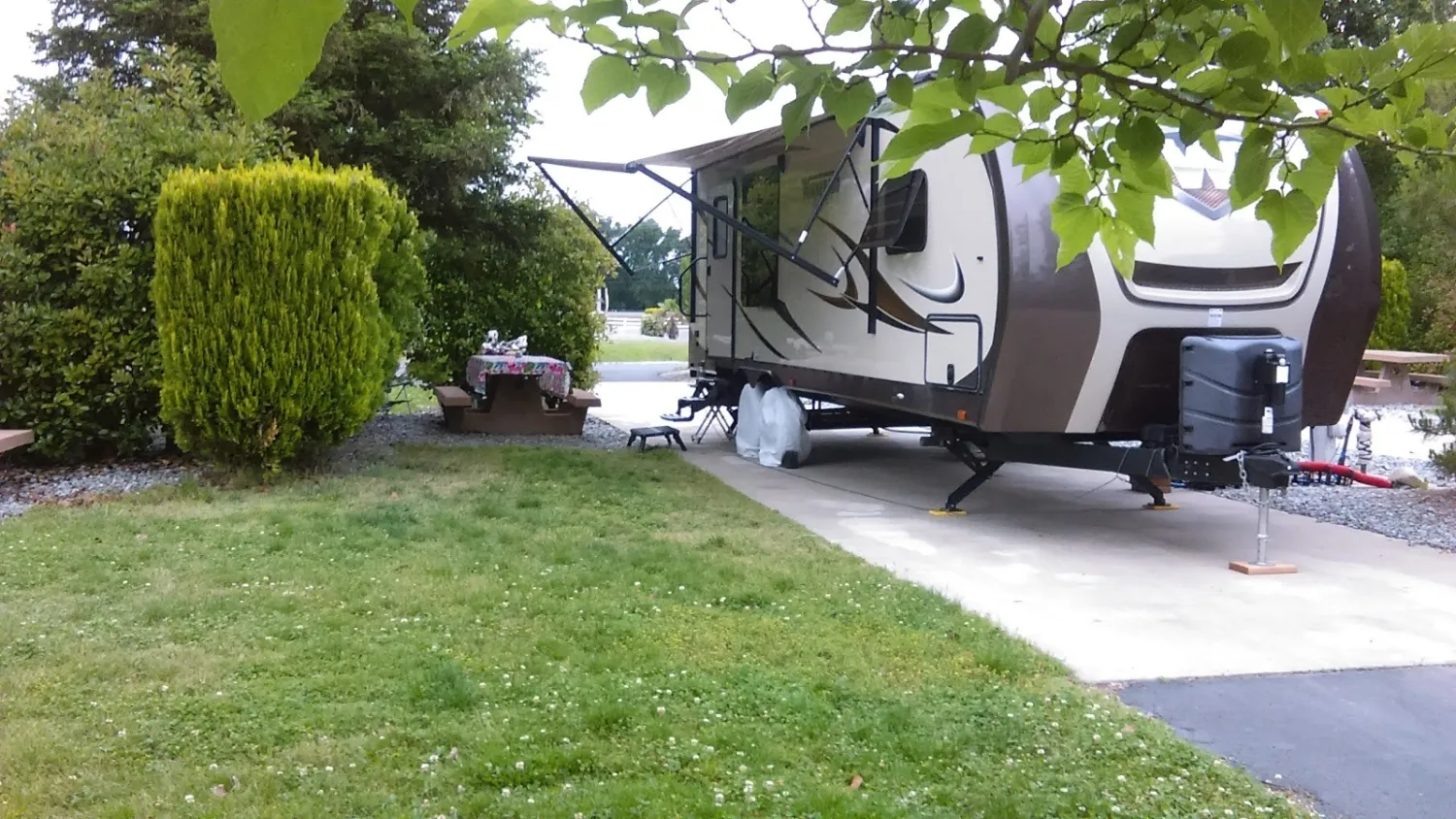 sacramento-river-rv-park-redding-gdk9g