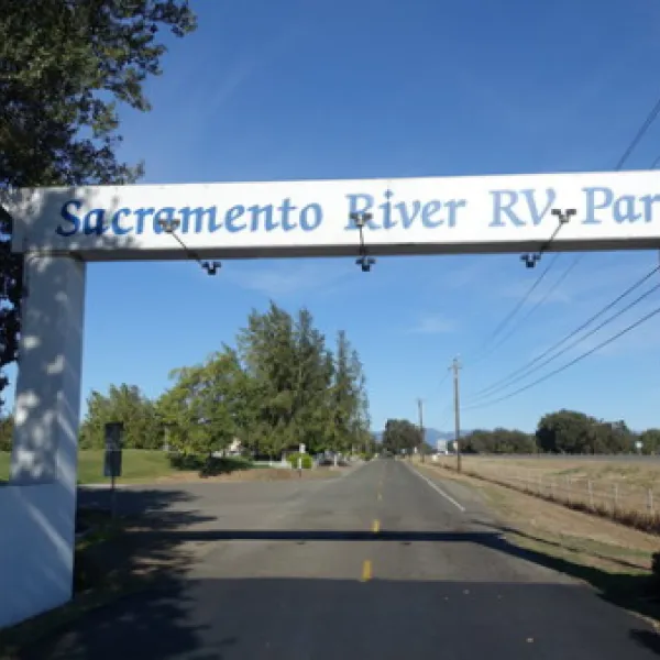 sacramento-river-rv-park-redding-trvld