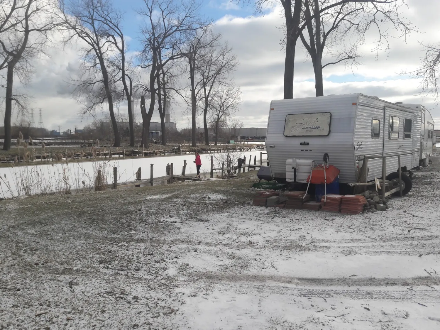 river-raisin-marina-campground-monroe-hlexo