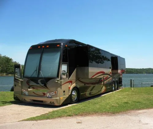 nashville-shores-lakeside-resort-nashville-53x4w