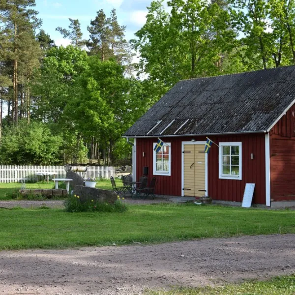 rugstorps-lantgard-stallplats-rockneby-brjbk