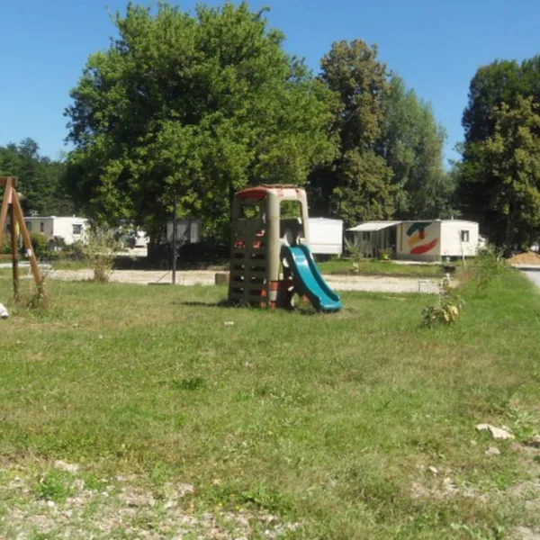 camping-les-peupliers-geneuille-31rql