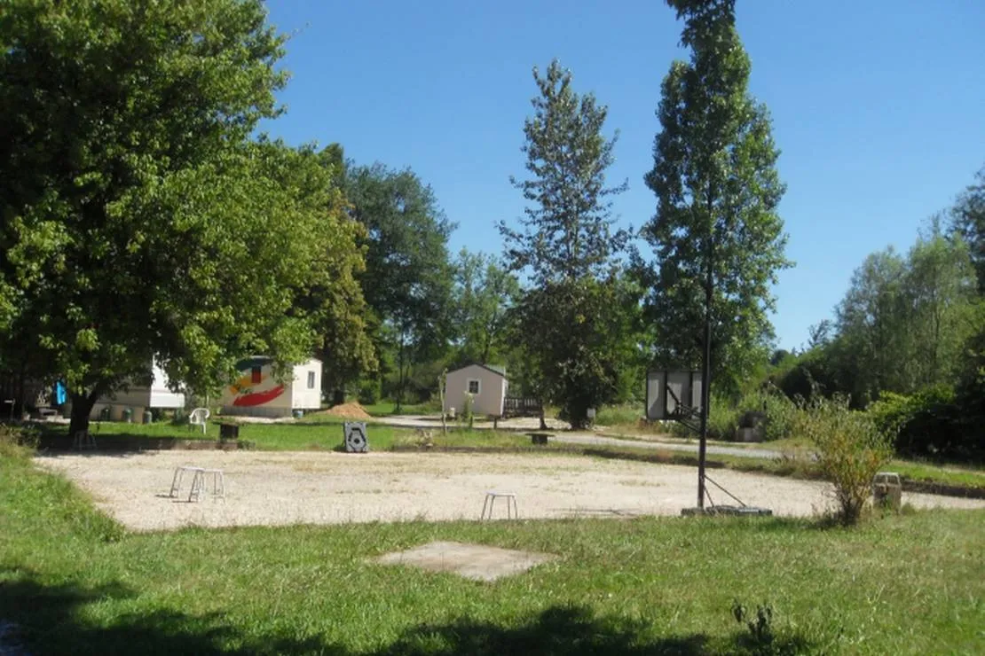 camping-les-peupliers-geneuille-9vwwu