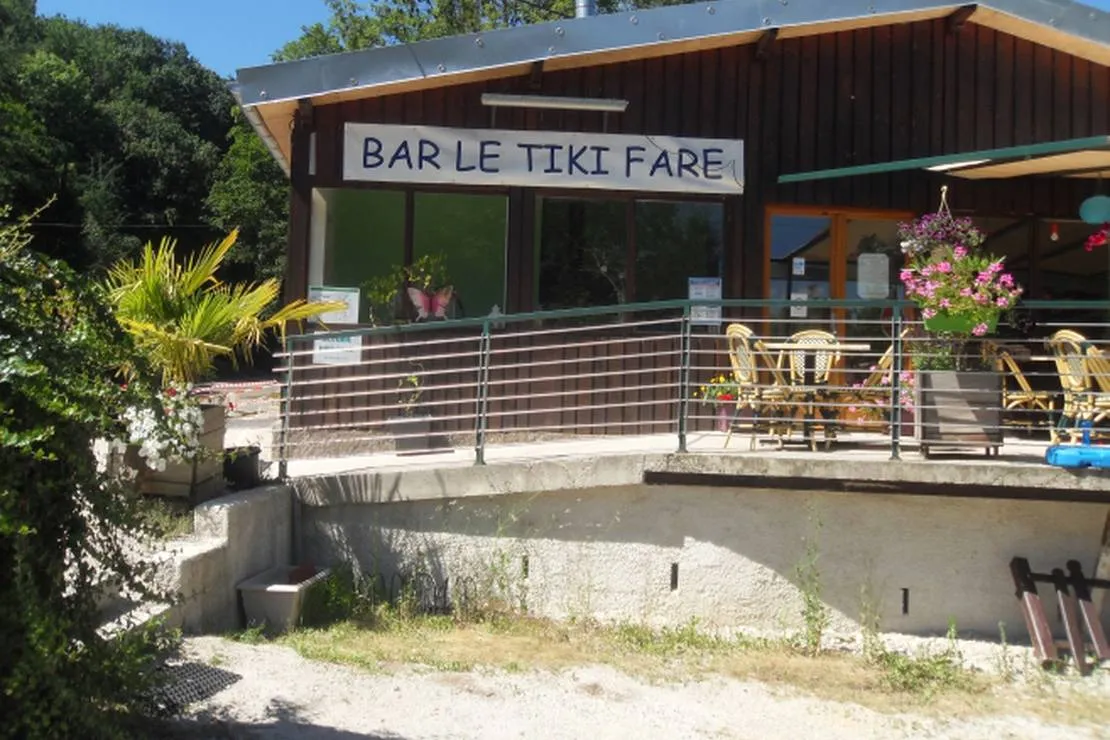 camping-les-peupliers-geneuille-bq2dm