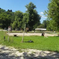 camping-les-peupliers-geneuille-hcsrl