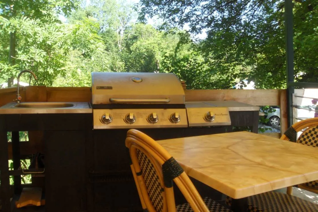 camping-les-peupliers-geneuille-m4fe4