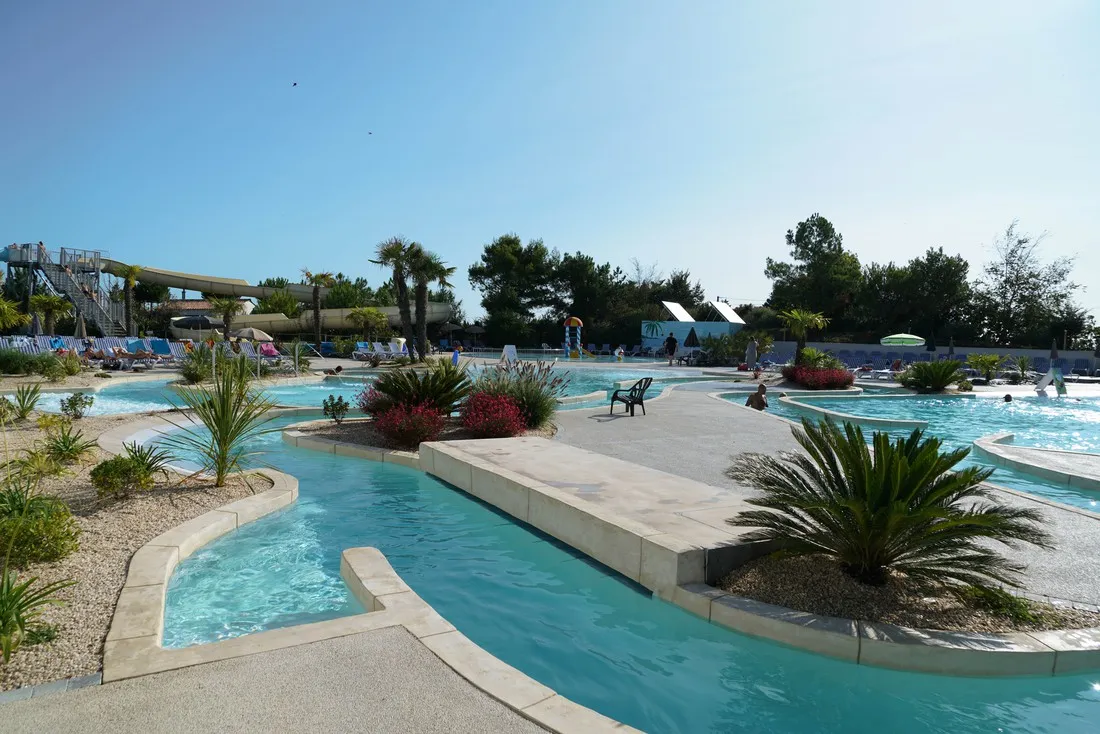 les-blancs-chenes-la-tranche-sur-mer-vendee-nnrxs