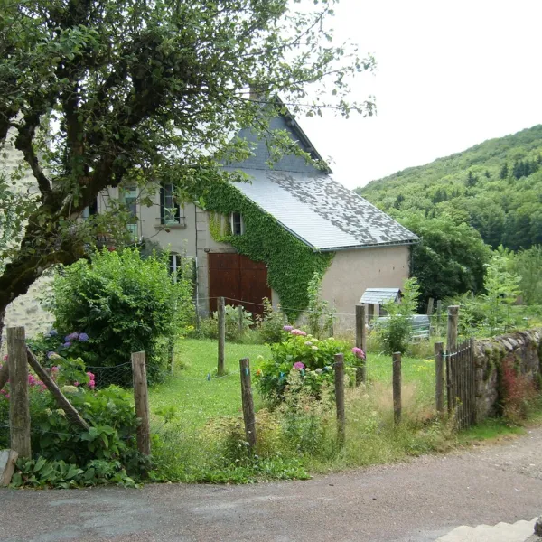 aux-sources-de-lyonne-glux-en-glenne-morvan-ek7yz