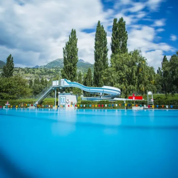 camping-schwimmbad-muhleye-visp-hhp1v