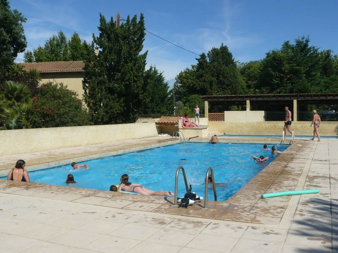 le-grand-bois-le-pontet-vaucluse-6tz7g