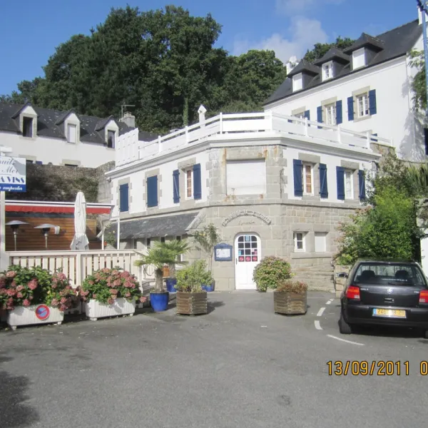 de-lile-percee-moelan-sur-mer-divcw