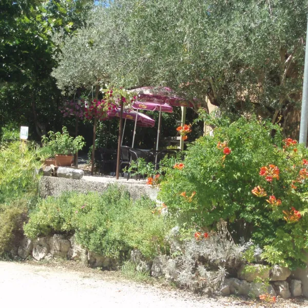 le-vieux-vallon-vallon-pont-darc-ardeche-lzxsz