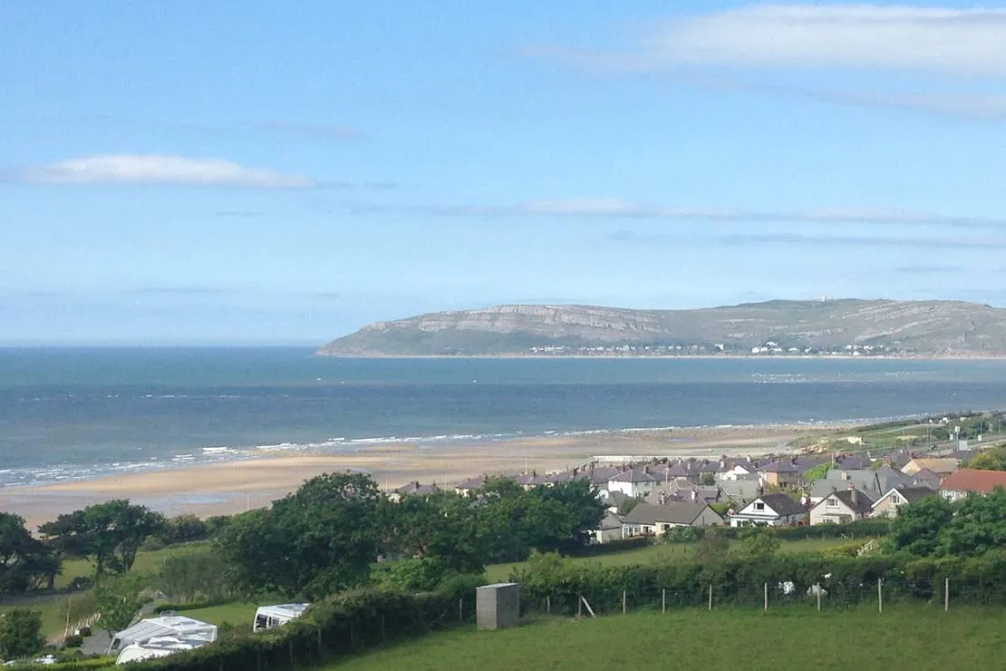 trwyn-yr-wylfa-camping-site-penmaenmawr-p6hyi
