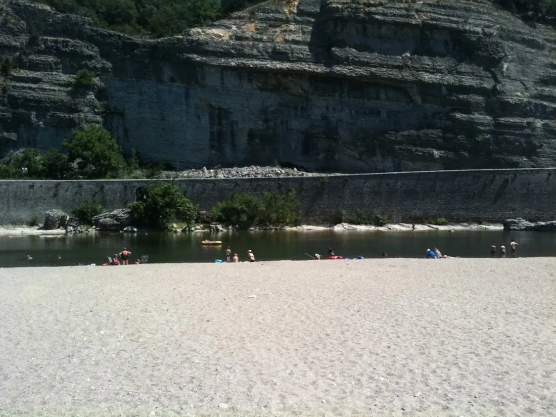 le-riviera-ruoms-sampzon-ardeche-oudsi