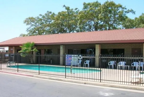 sun-and-fun-rv-park-tulare-8t5rh