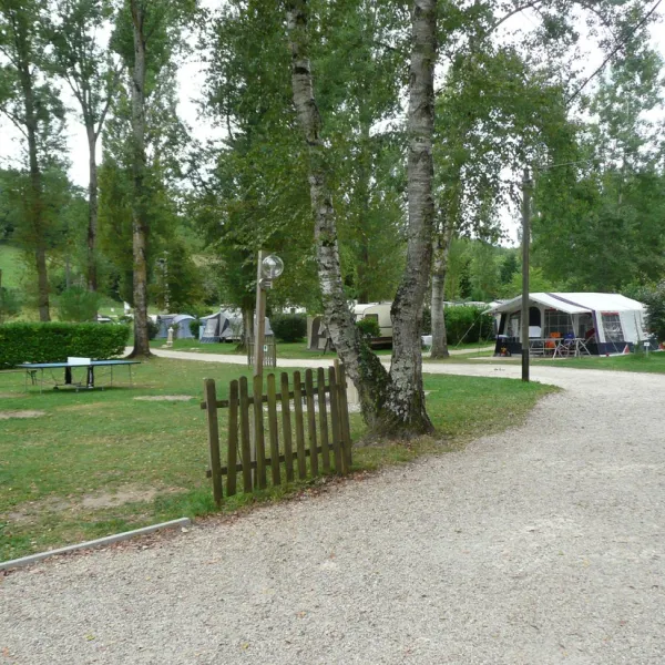 du-vieux-chateau-rauzan-rauzan-gironde-oxapj