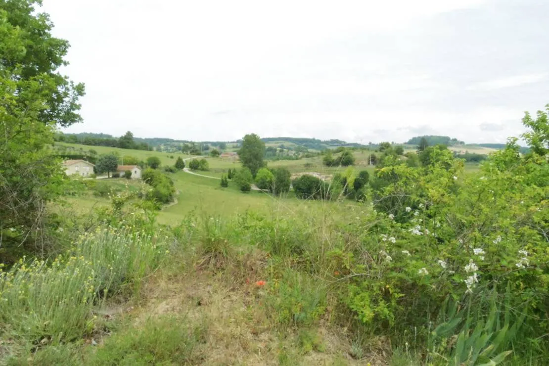camping-a-la-ferme-les-pins-montchenu-3fwal