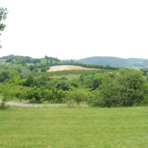 camping-a-la-ferme-les-pins-montchenu-easkk