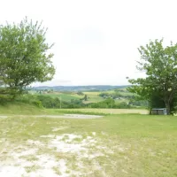 camping-a-la-ferme-les-pins-montchenu-hh2mc