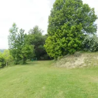 camping-a-la-ferme-les-pins-montchenu-hxmgd