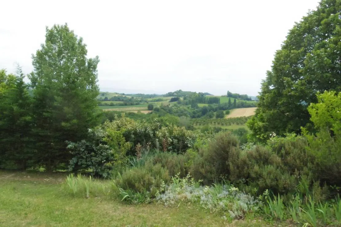 camping-a-la-ferme-les-pins-montchenu-s4sll