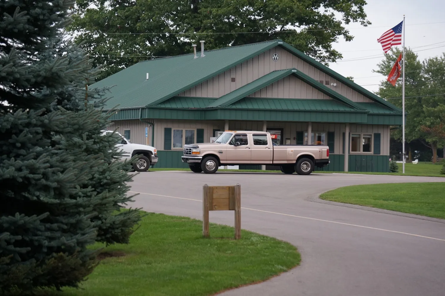 holiday-park-campground-traverse-city-fd6ou