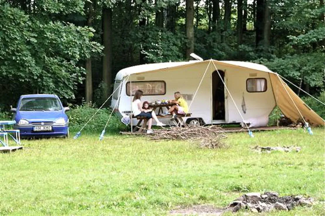 autocamp-taboriste-svitacka-troskovice-1t8ae