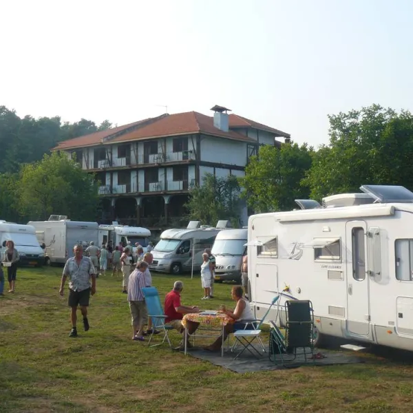 camping-han-madona-falkovets-yanyovets-8kbdf