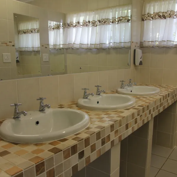 corians-pennington-caravan-resort-id7ji